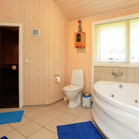 Sleeps 7 Wifi * Vejby Strand