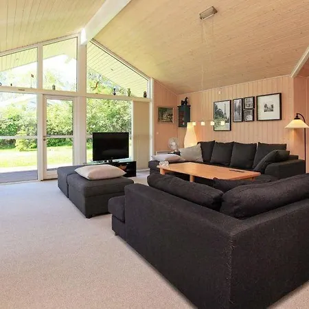 Holiday home Sleeps 7 Wifi